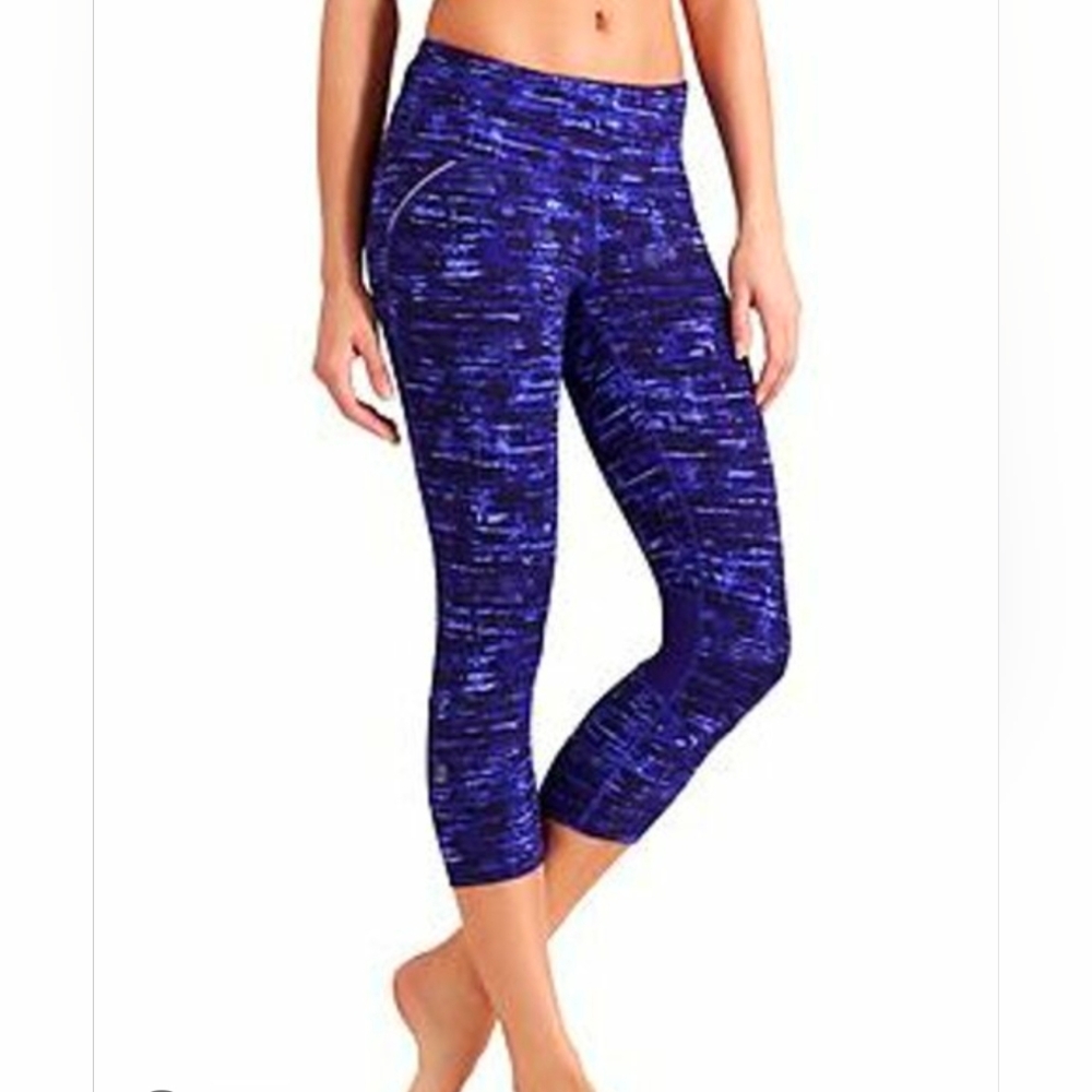 Athleta Paint Bucket Relay Capri Leggings Blue Size Small Athleisure Gym Yoga